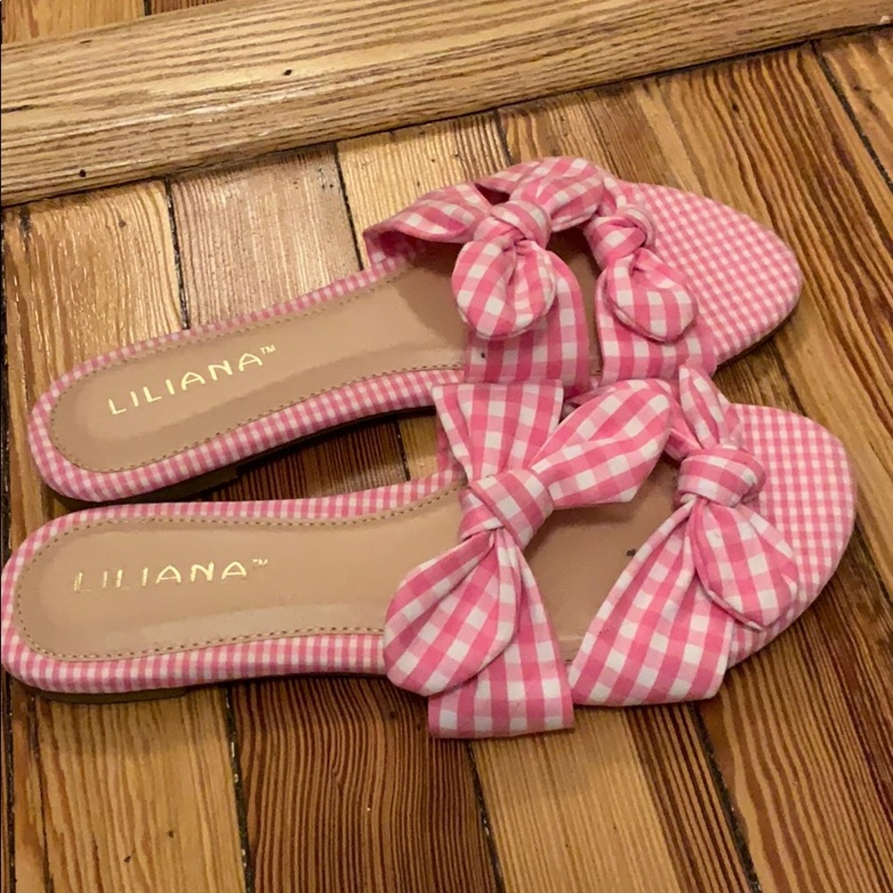 Never worn pink gingham vintage inspired sandals